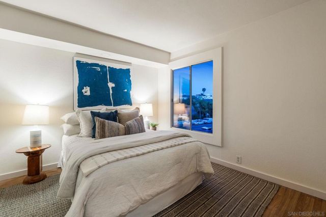 3974 Riviera Dr, San Diego, CA 92109
