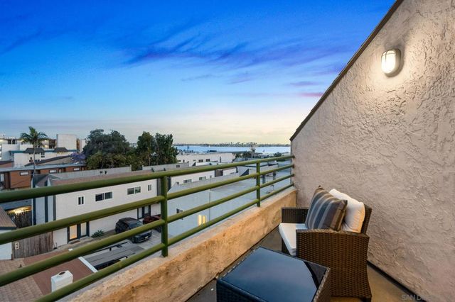 3974 Riviera Dr, San Diego, CA 92109