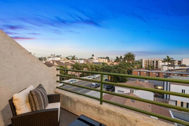 3974 Riviera Dr, San Diego, CA 92109