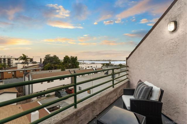 3974 Riviera Dr, San Diego, CA 92109