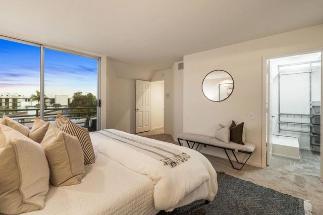 3974 Riviera Dr, San Diego, CA 92109
