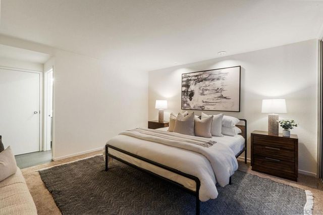 3974 Riviera Dr, San Diego, CA 92109