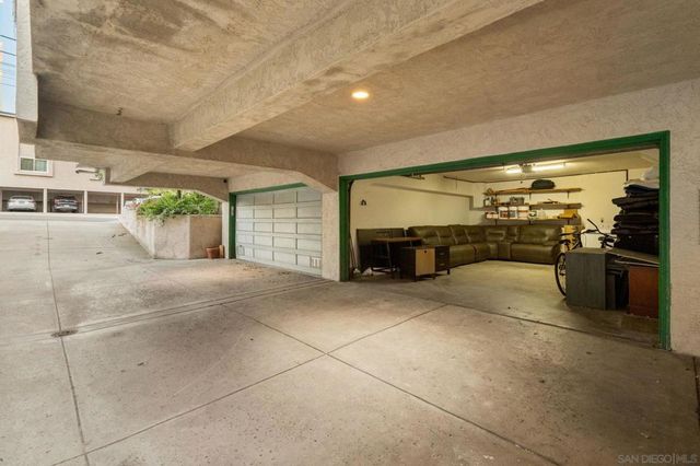 3974 Riviera Dr, San Diego, CA 92109