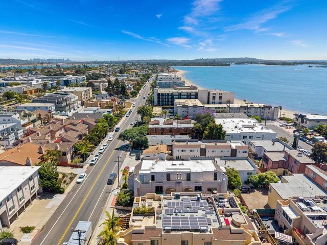 3974 Riviera Dr, San Diego, CA 92109