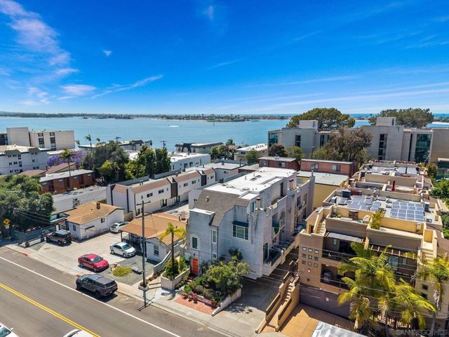 3974 Riviera Dr, San Diego, CA 92109