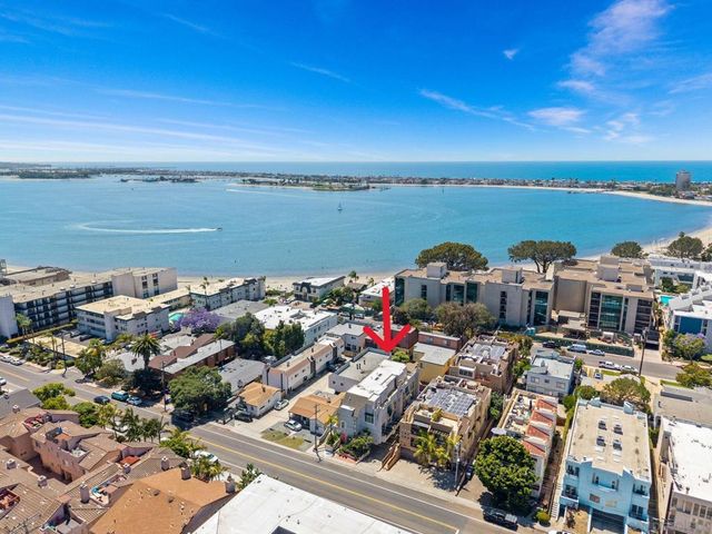 3974 Riviera Dr, San Diego, CA 92109