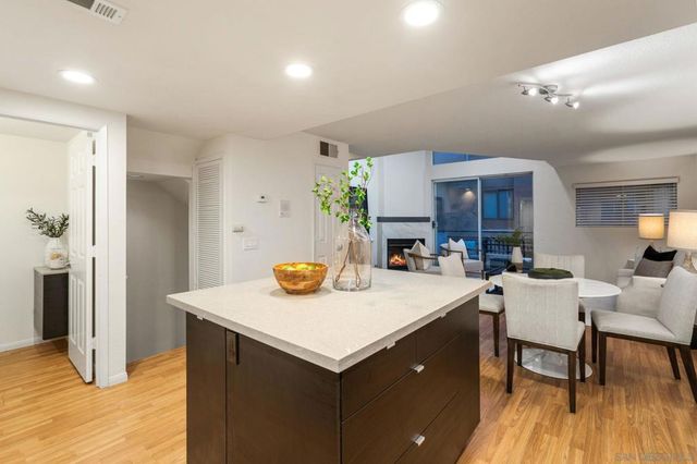 3974 Riviera Dr, San Diego, CA 92109