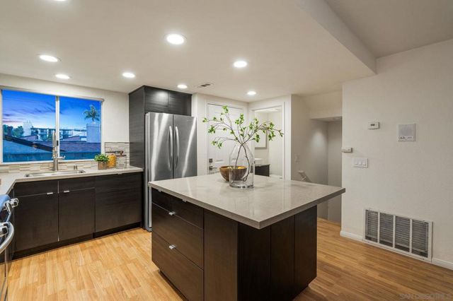 3974 Riviera Dr, San Diego, CA 92109