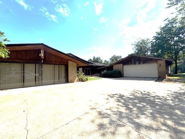 1119 S Gabbert Street, Monticello, AR 71655