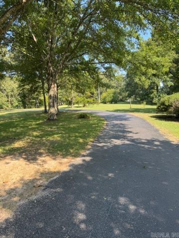 1119 S Gabbert Street, Monticello, AR 71655