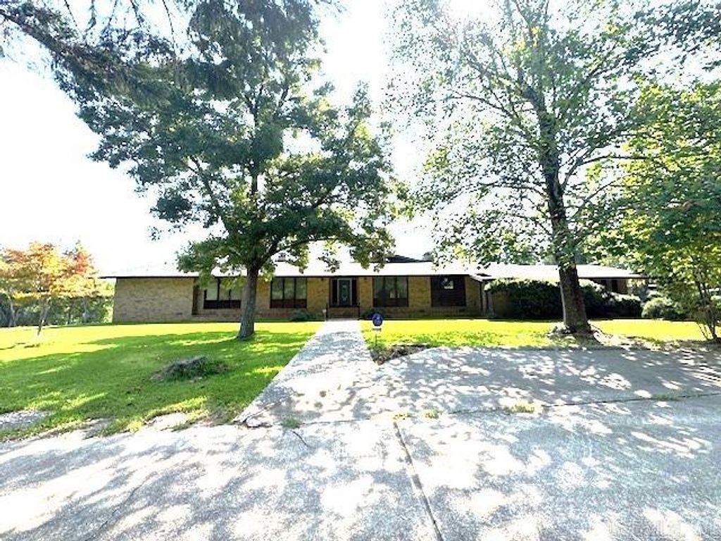 1119 S Gabbert Street, Monticello, AR 71655