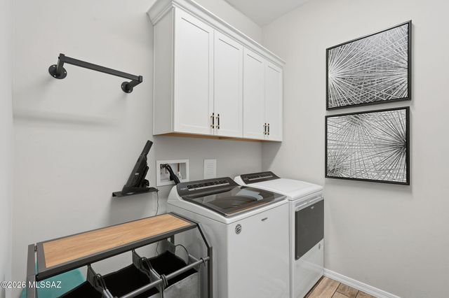 795 E Romsdalen Road, Oro Valley, AZ 85755