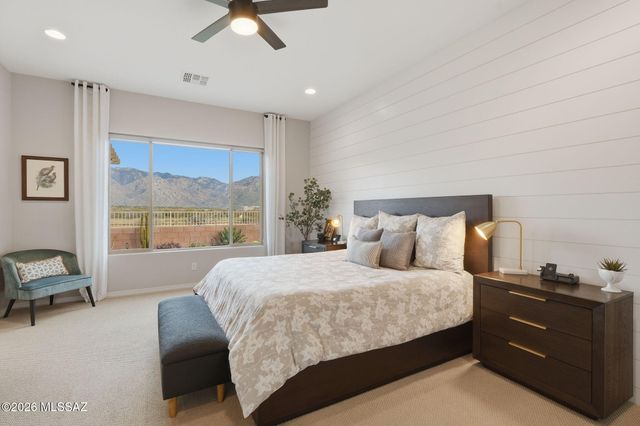 795 E Romsdalen Road, Oro Valley, AZ 85755