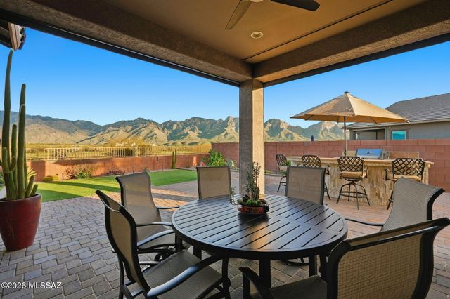 795 E Romsdalen Road, Oro Valley, AZ 85755