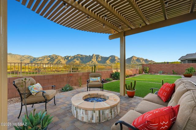 795 E Romsdalen Road, Oro Valley, AZ 85755