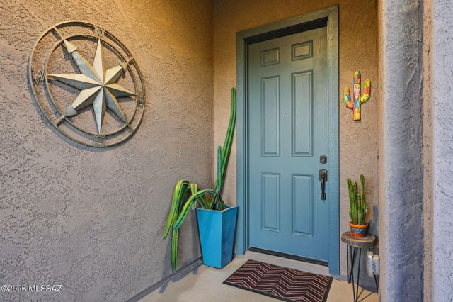 795 E Romsdalen Road, Oro Valley, AZ 85755