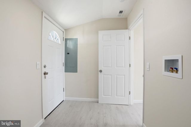 152 JUNEWOOD DR, Levittown, PA 19055