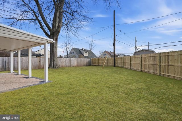 152 JUNEWOOD DR, Levittown, PA 19055