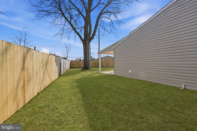 152 JUNEWOOD DR, Levittown, PA 19055