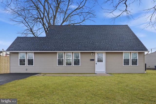 152 JUNEWOOD DR, Levittown, PA 19055