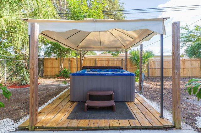 2121 GREENBRIAR BOULEVARD, Clearwater, FL 33763