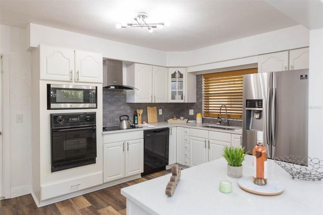 2121 GREENBRIAR BOULEVARD, Clearwater, FL 33763