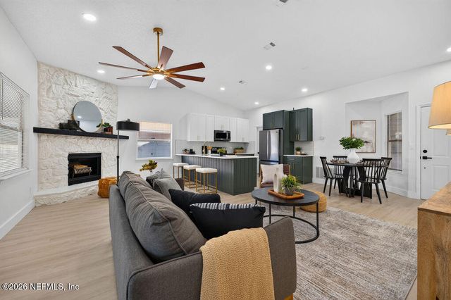 8050 MARSEILLES Drive, Jacksonville, FL 32277