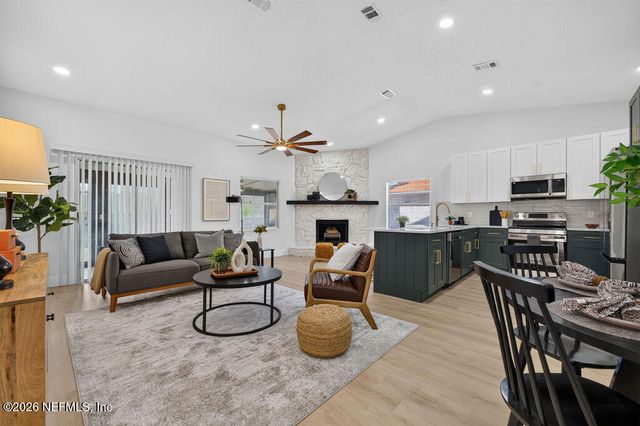 8050 MARSEILLES Drive, Jacksonville, FL 32277