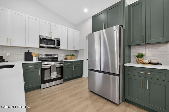 8050 MARSEILLES Drive, Jacksonville, FL 32277