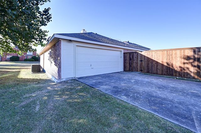 7010 Cottonwood Circle, Sachse, TX 75048