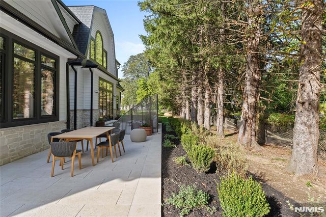 48 Pleasant Avenue, Upper Saddle River, NJ 07458