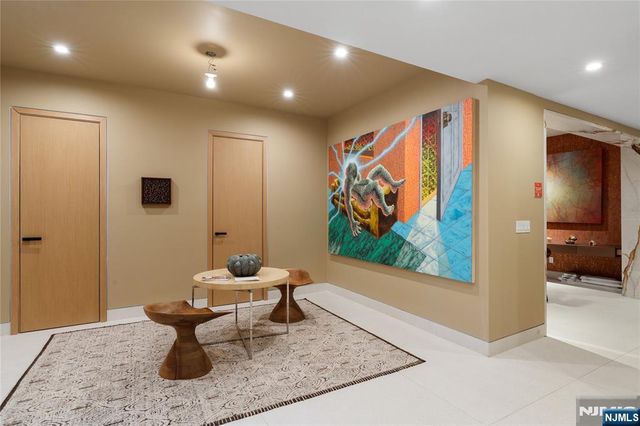 48 Pleasant Avenue, Upper Saddle River, NJ 07458