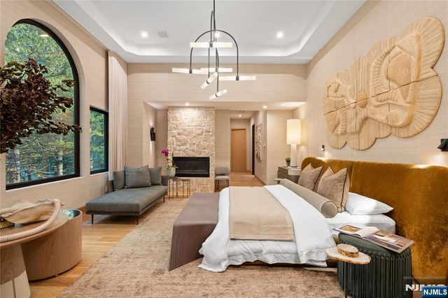 48 Pleasant Avenue, Upper Saddle River, NJ 07458