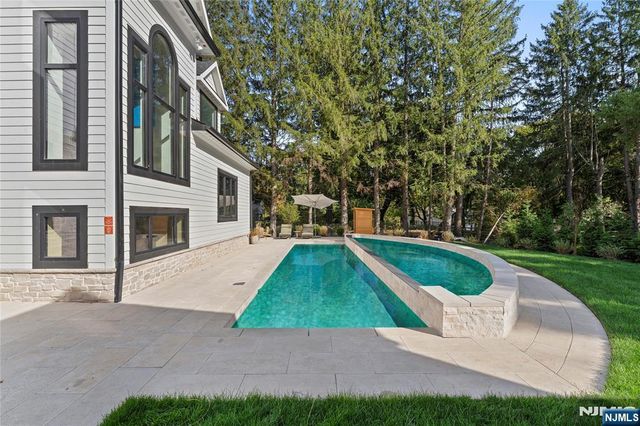 48 Pleasant Avenue, Upper Saddle River, NJ 07458