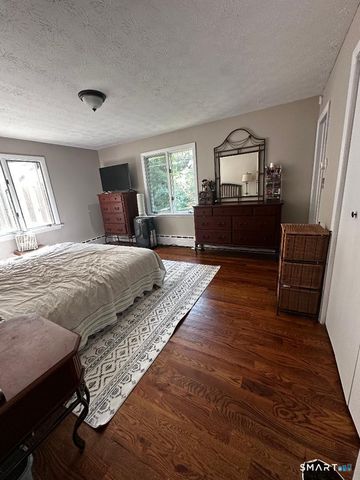 15 School Road, Colchester, CT 06415