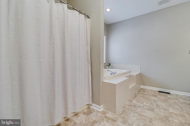 4045 WEEPING WILLOW LN, Huntingtown, MD 20639