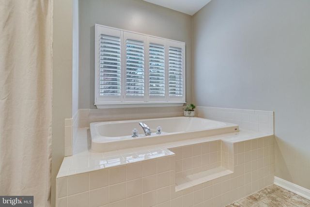 4045 WEEPING WILLOW LN, Huntingtown, MD 20639