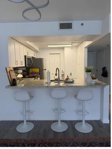 555 NE 15th St 29G, Miami, FL 33132