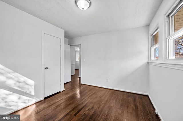 8416 RAVENSWOOD RD, Hyattsville, MD 20784