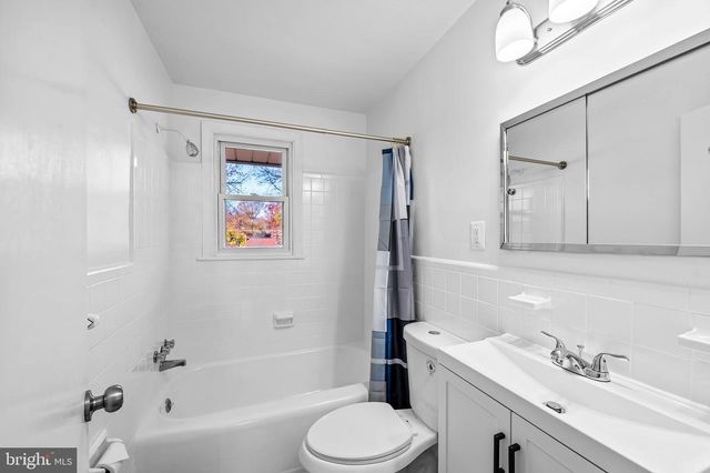 8416 RAVENSWOOD RD, Hyattsville, MD 20784