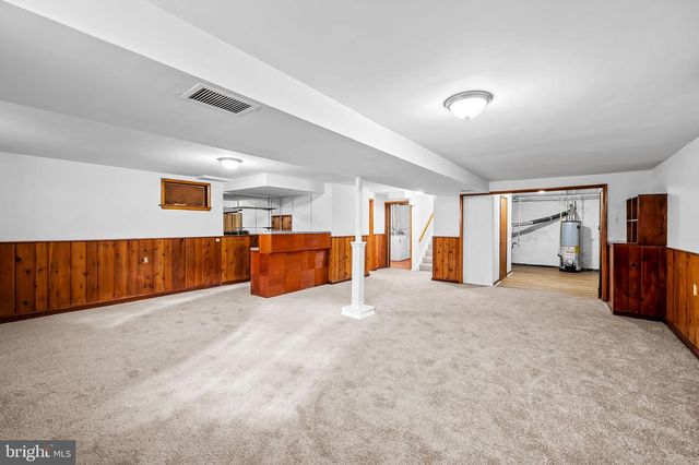 8416 RAVENSWOOD RD, Hyattsville, MD 20784