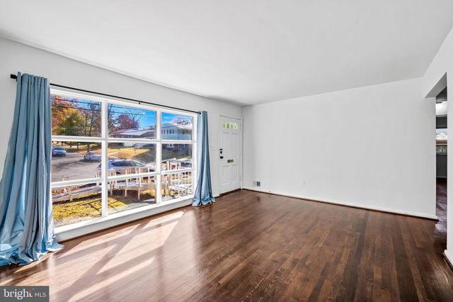 8416 RAVENSWOOD RD, Hyattsville, MD 20784