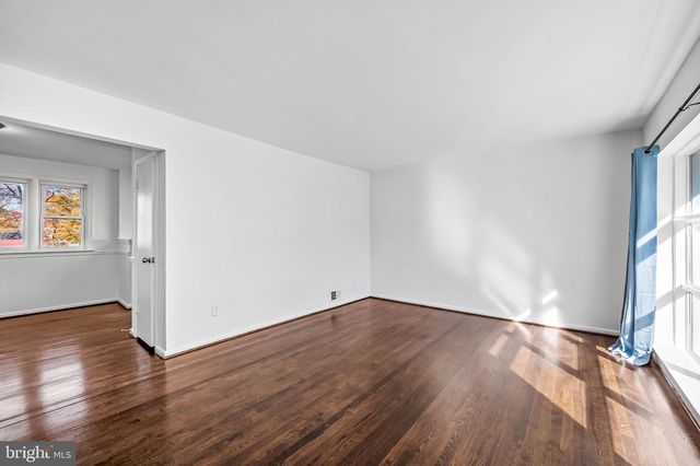 8416 RAVENSWOOD RD, Hyattsville, MD 20784