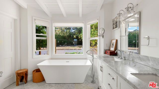 29517 Harvester Road, Malibu, CA 90265