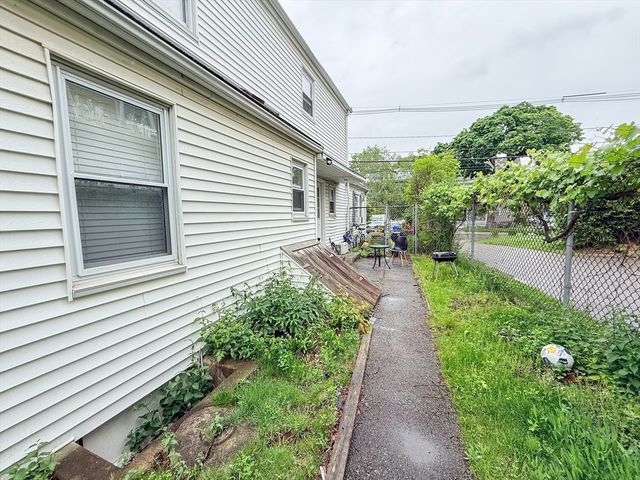 85 Fairbank St, Boston, MA 02135