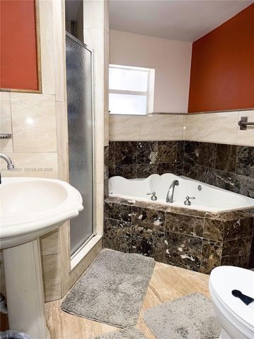 130 NW 33rd Ave, Lauderhill, FL 33311