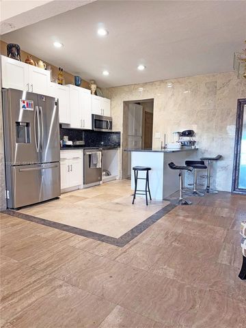 130 NW 33rd Ave, Lauderhill, FL 33311