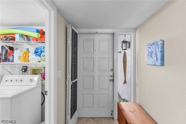 4585 Trawler CT 303, Fort Myers, FL 33919