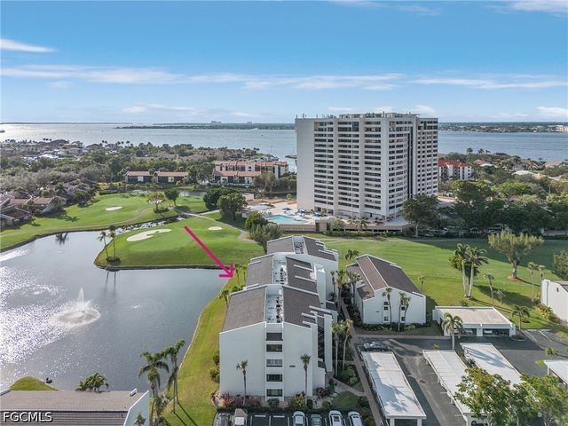 4585 Trawler CT 303, Fort Myers, FL 33919