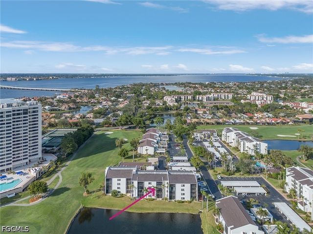 4585 Trawler CT 303, Fort Myers, FL 33919